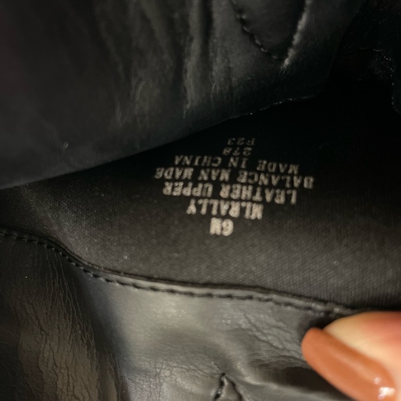 Marc Fisher black leather Boots - Picture 8 of 9